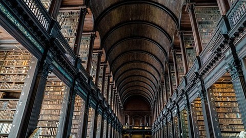 英国留学生注意！英国政府拟限制44个“敏感专业”申请