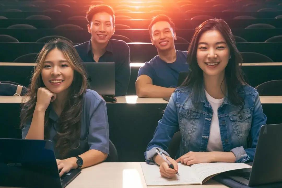 新加坡管理学院开设三个月预科预备课程，名校的捷径等你报名！